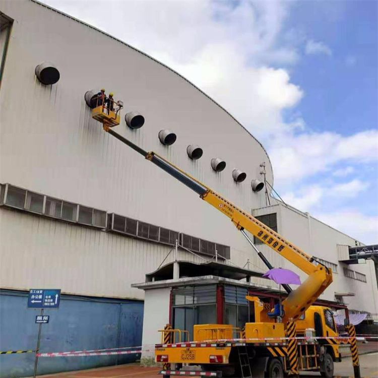 文成县高空作业车出租服务：专业广告牌安装解决方案